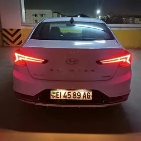 Hyundai Elantra 2020