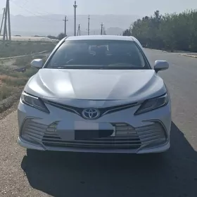 Toyota Camry 2022