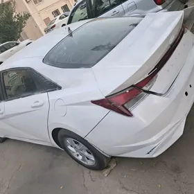 Hyundai Elantra 2021