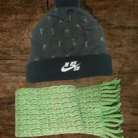 шапки и шарфы