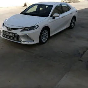 Toyota Camry 2021