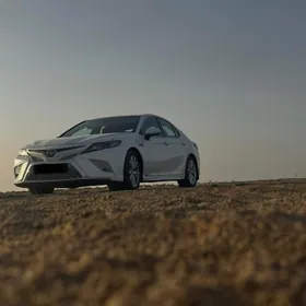Toyota Camry 2018