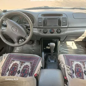 Toyota Camry 2004