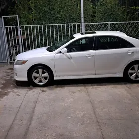 Toyota Camry 2010