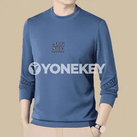 Erkekler üçin ýeňli futbolka