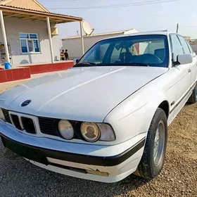 BMW F11 1992