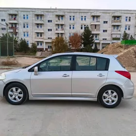 Nissan Versa 2010