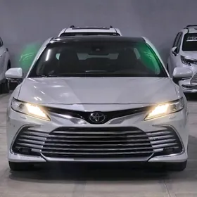 Toyota Camry 2018