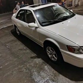 Toyota Camry 1999