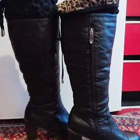 Кожаные сапоги