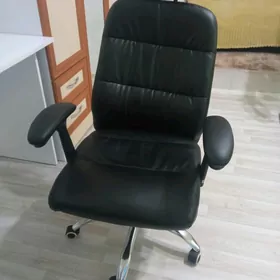 кресло кожаное