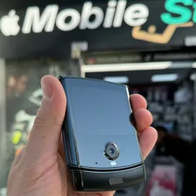 Motorolla Razr 6/128