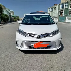 Toyota Sienna 2017