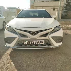 Toyota Camry 2018