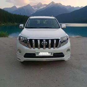 Toyota Land Cruiser Prado 2013