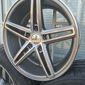 Kemri Wossen disga R16