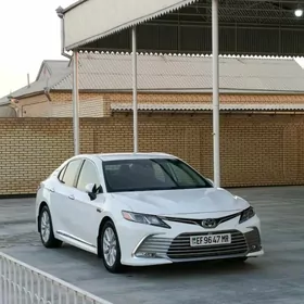 Toyota Camry 2020