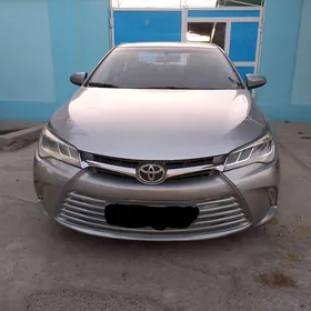 Toyota Camry 2016