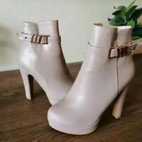 Сапоги 33 размер новые