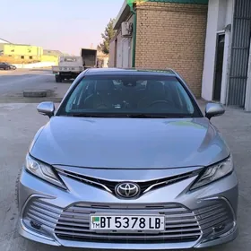 Toyota Camry 2018