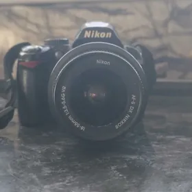 NikonNikon