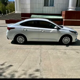 Hyundai Accent 2022