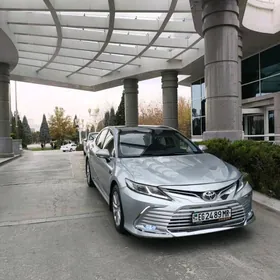 Toyota Camry 2023