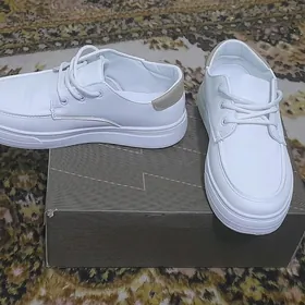 akja krosovka razmer 41 42