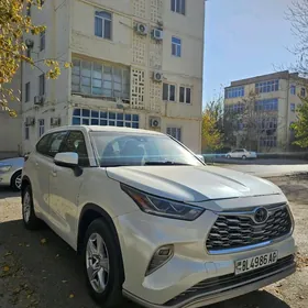 Toyota Highlander 2020