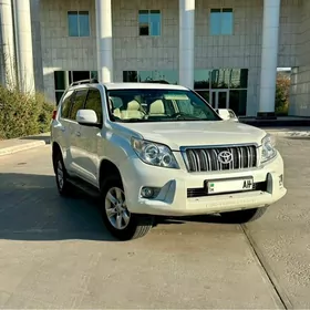 Toyota Land Cruiser Prado 2011