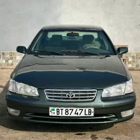 Toyota Camry 2000