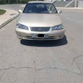 Toyota Camry 2000