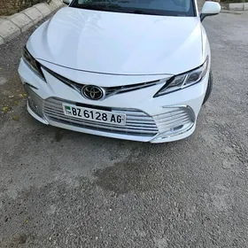 Toyota Camry 2020