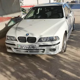 BMW E39 2000