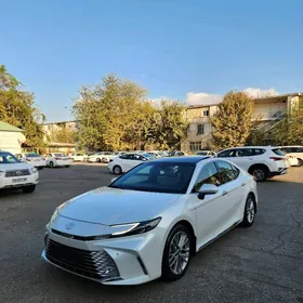 Toyota Camry 2024
