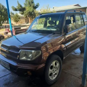 Mitsubishi Pajero 1999