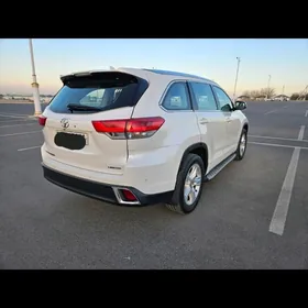 Toyota Highlander 2018