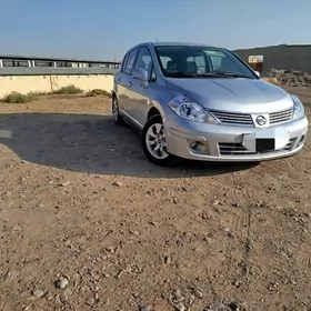 Nissan Versa Note 2013