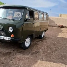 UAZ 452 1998