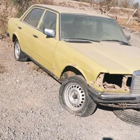 Mercedes-Benz 190E 1985