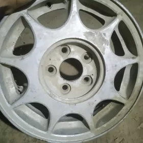 15lik diska Toyota Mark