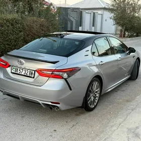 Toyota Camry 2021