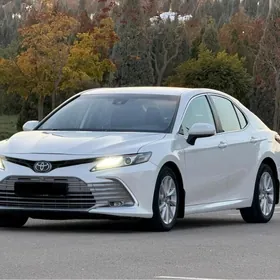 Toyota Camry 2022