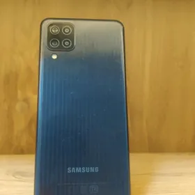 Samsung M12