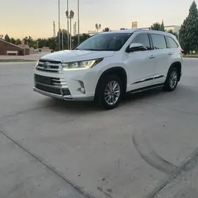 Toyota Highlander 2018