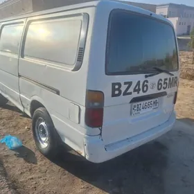 Toyota Hiace 2004