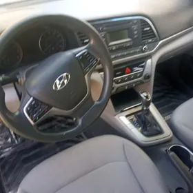 Hyundai Elantra 2017