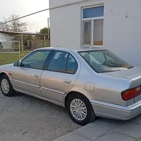 Nissan Primera 1996