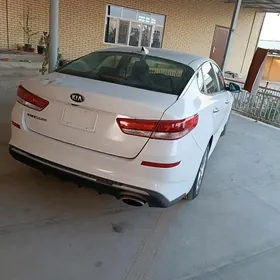 Kia Optima 2020