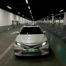 Toyota Camry 2020